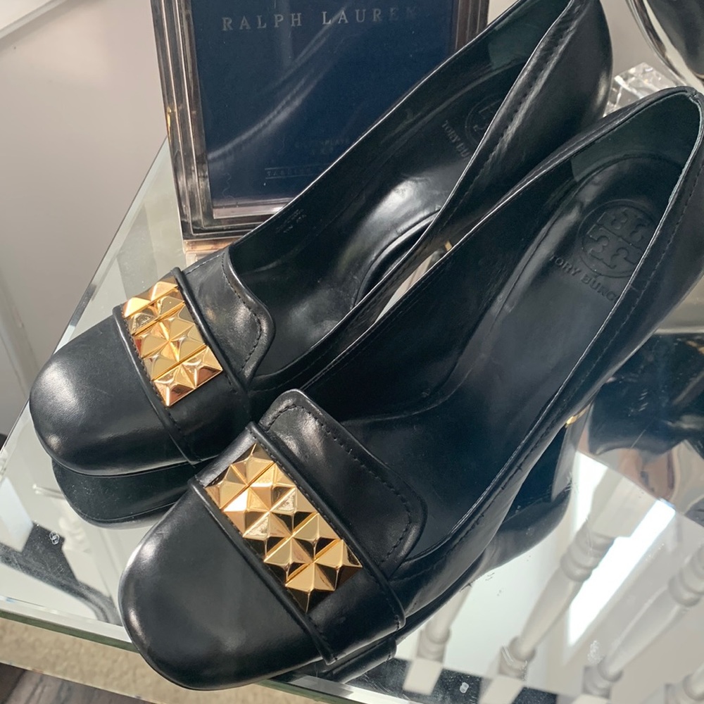 TORY BURCH STUDDED CHUNKY HOLIDAY HEELS